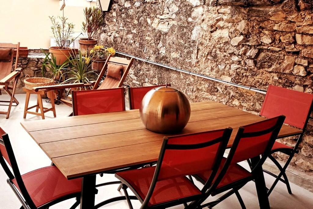 Le Refuge Du Marquis : Agreable T3 Avec Terrasse Appartement *