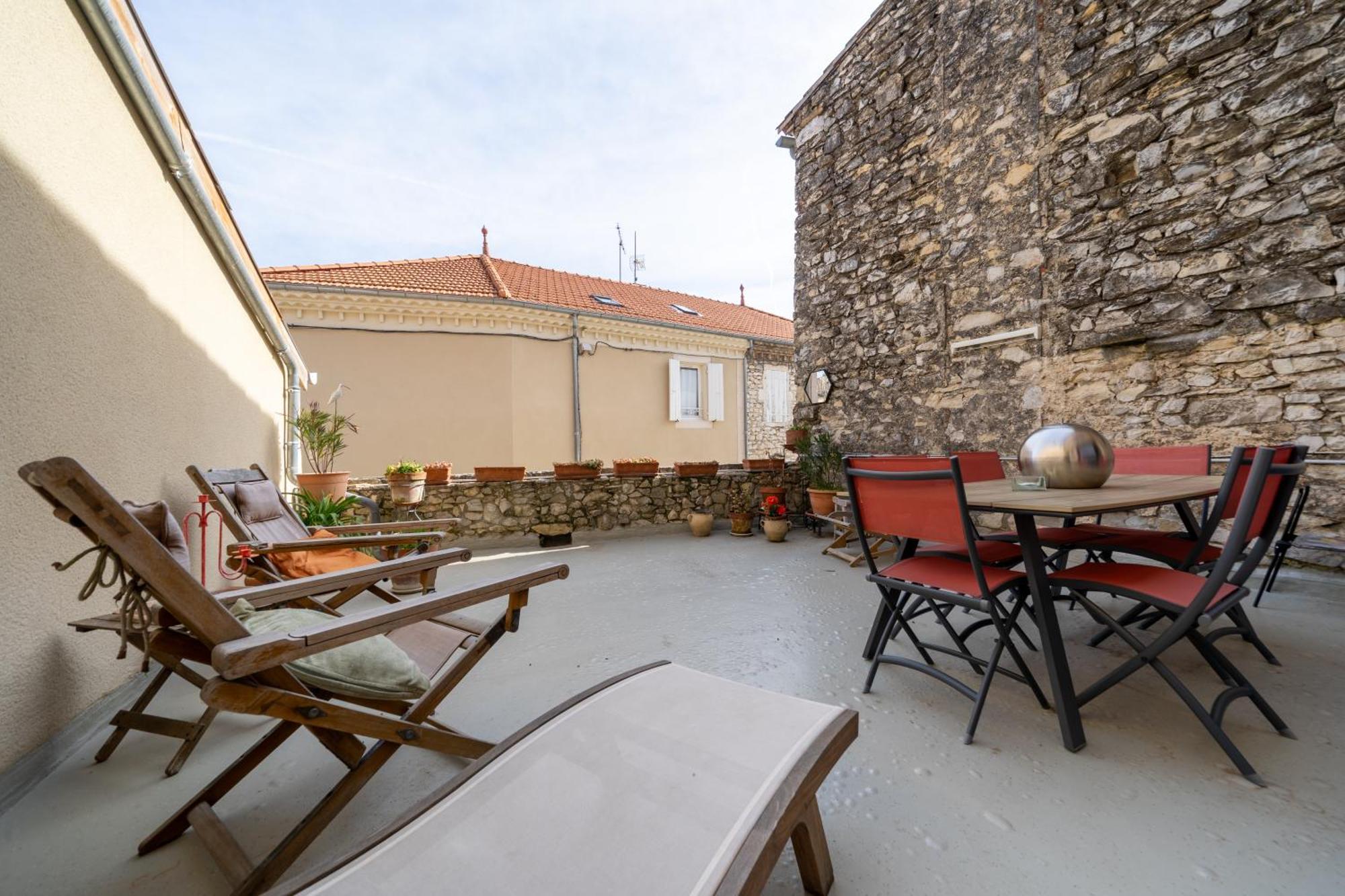 Le Refuge Du Marquis : Agreable T3 Avec Terrasse Apartment